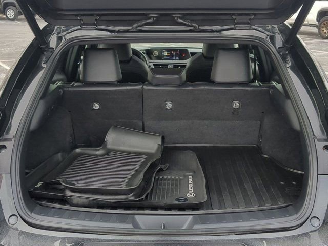 Used 2020 Lexus UX 250h w/ Premium Package image 17