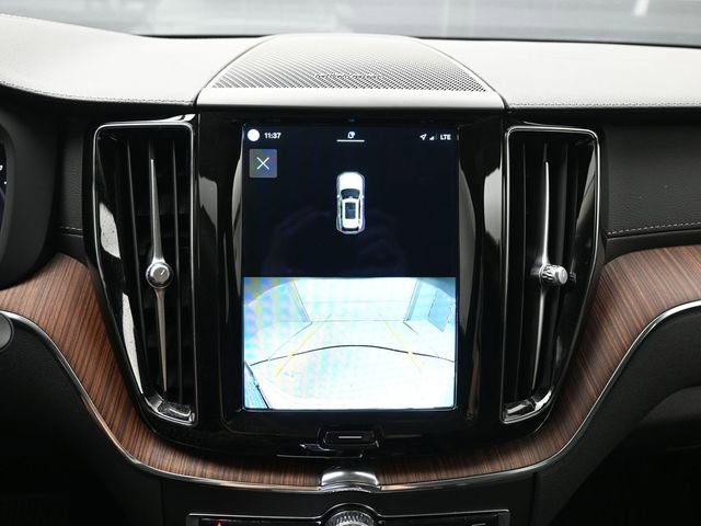 Used 2023 Volvo XC60 B6 Ultimate w/ Protection Package Premier image 21