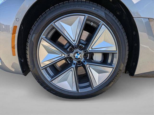 Used 2026 BMW i4 xDrive40i w/ Premium Package AWD/4WD image 9