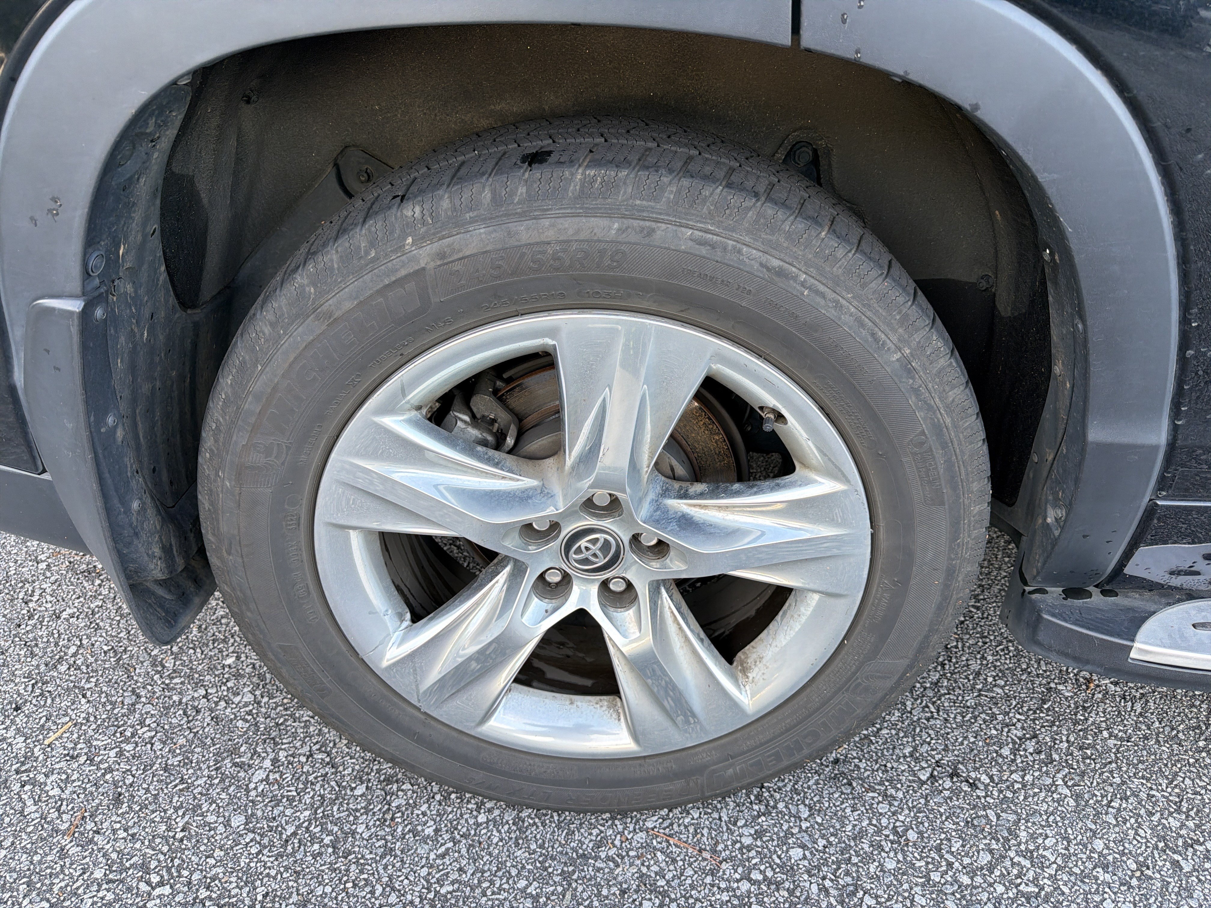 Used 2018 Toyota Highlander Limited AWD/4WD image 10