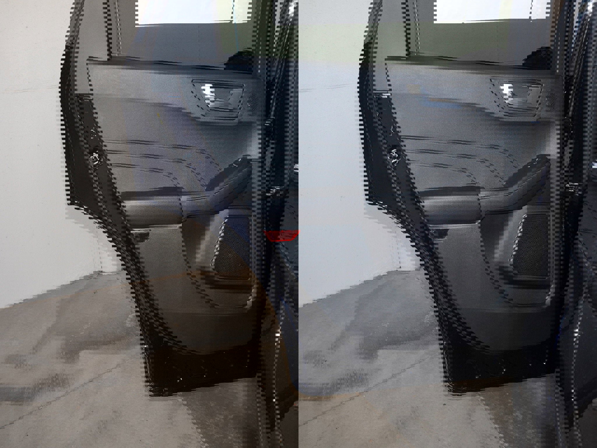 New 2025 Ford Escape SE w/ PHEV Premium Package image 38