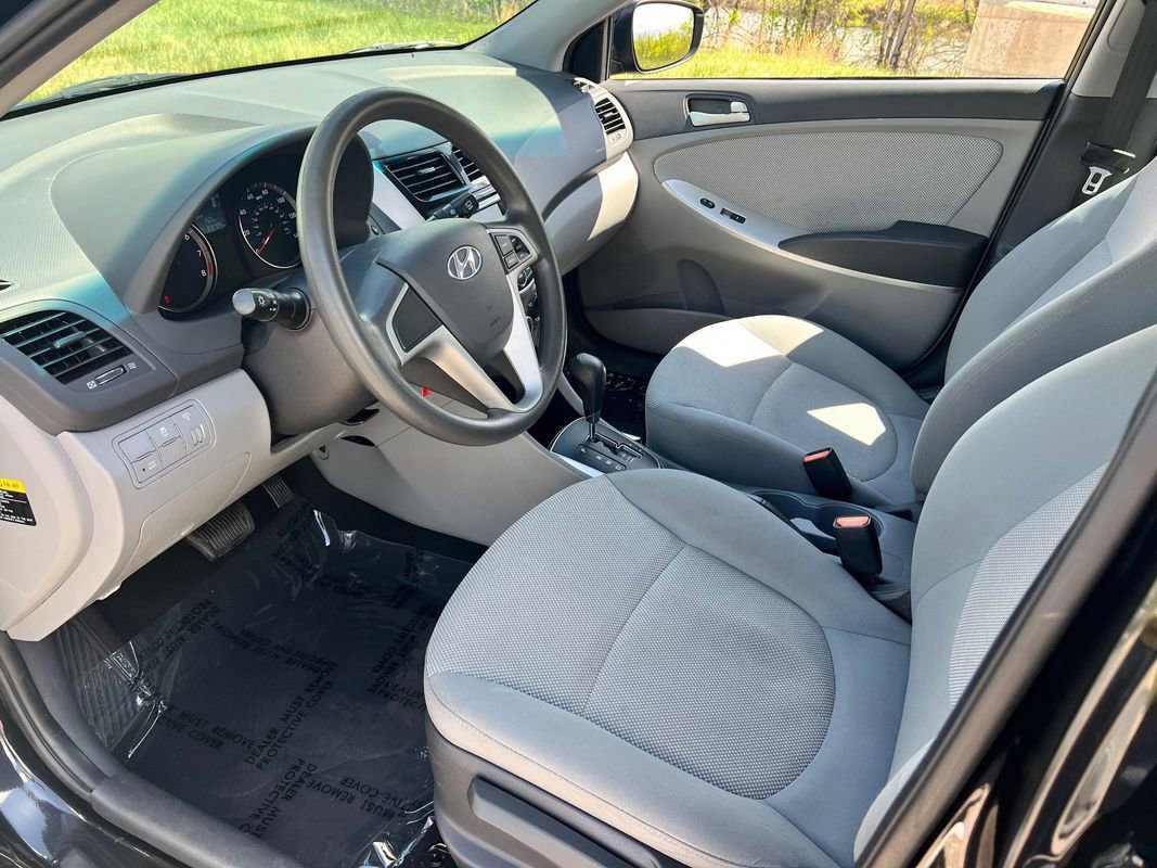Used 2014 Hyundai Accent GS image 13