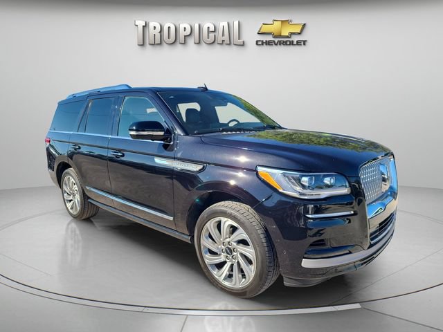 Used 2024 Lincoln Navigator Premiere AWD/4WD image 7