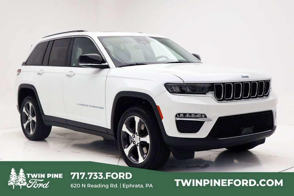 Used 2023 Jeep Grand Cherokee 4WD 4xe image 1