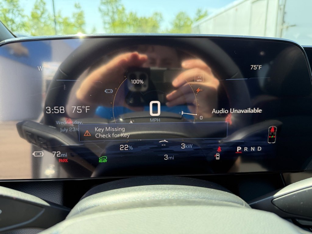 New 2025 Chevrolet Equinox EV RS image 16