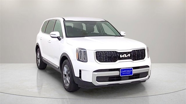 Certified 2025 Kia Telluride LX image 1