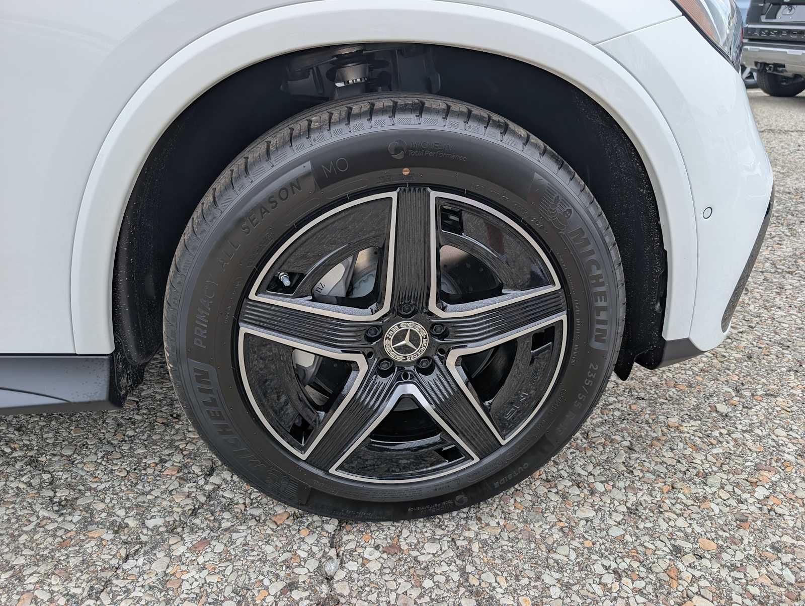 New 2027 Mercedes-Benz GLC 300 4MATIC image 3