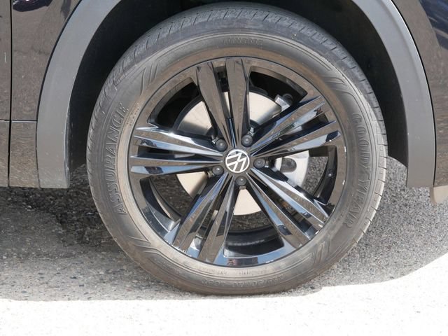 Certified 2023 Volkswagen Atlas SEL R-Line AWD/4WD image 9