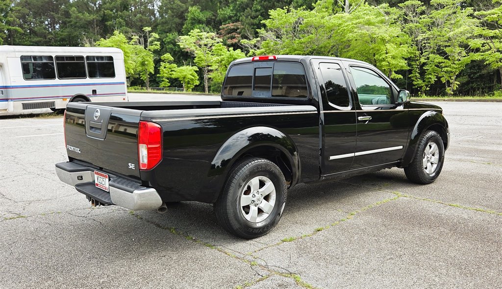 Used 2010 Nissan Frontier SE w/ SE Value Truck Pkg RWD image 18