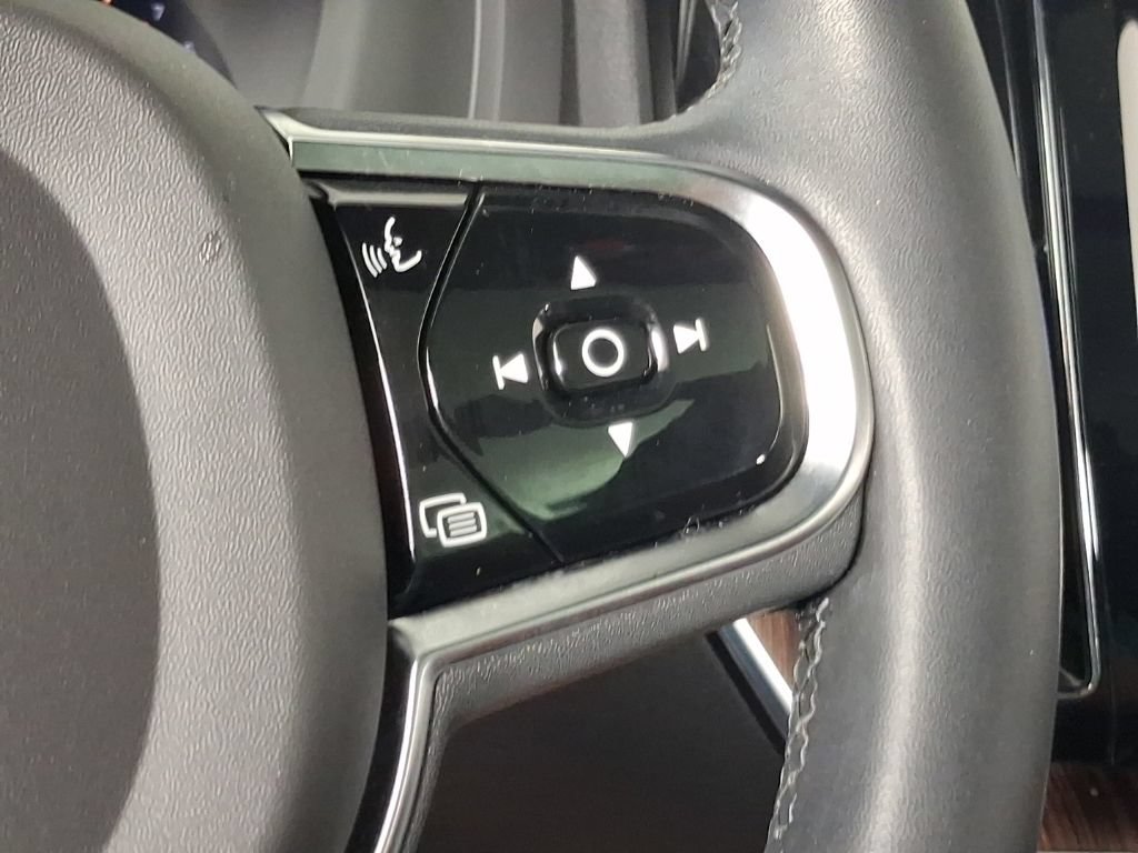 Certified 2023 Volvo XC60 B5 Plus w/ Climate Package AWD/4WD image 30