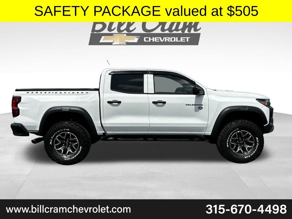 Used 2024 Chevrolet Colorado Trail Boss w/ Technology Package AWD/4WD image 7