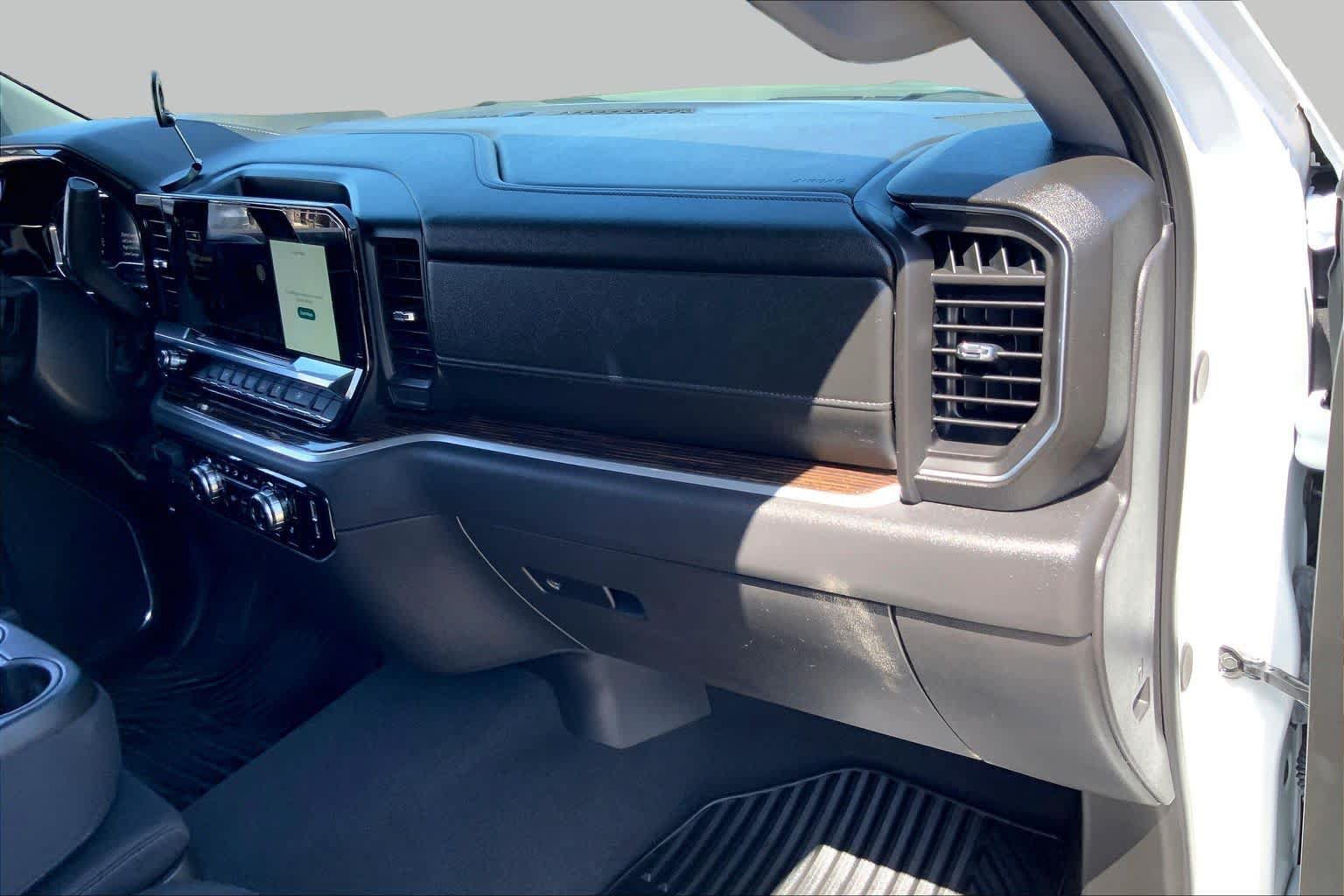 Used 2025 GMC Sierra 1500 Elevation RWD image 18