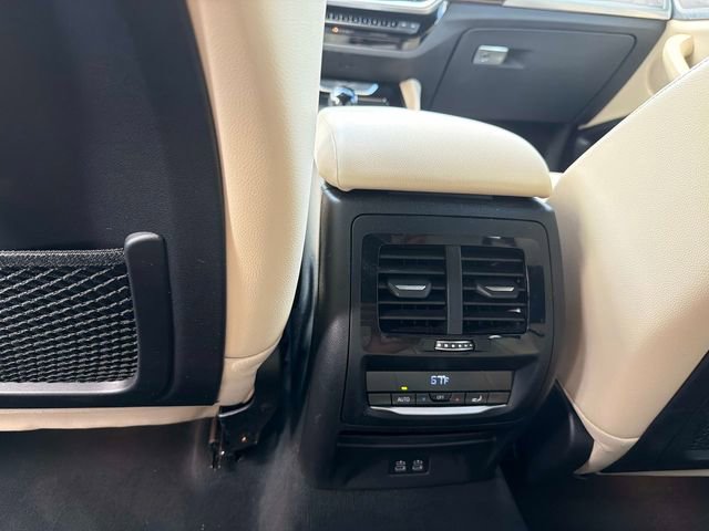 Used 2023 BMW X4 xDrive30i w/ Parking Assistance Package image 16