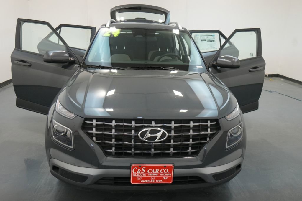 New 2024 Hyundai Venue SEL image 37