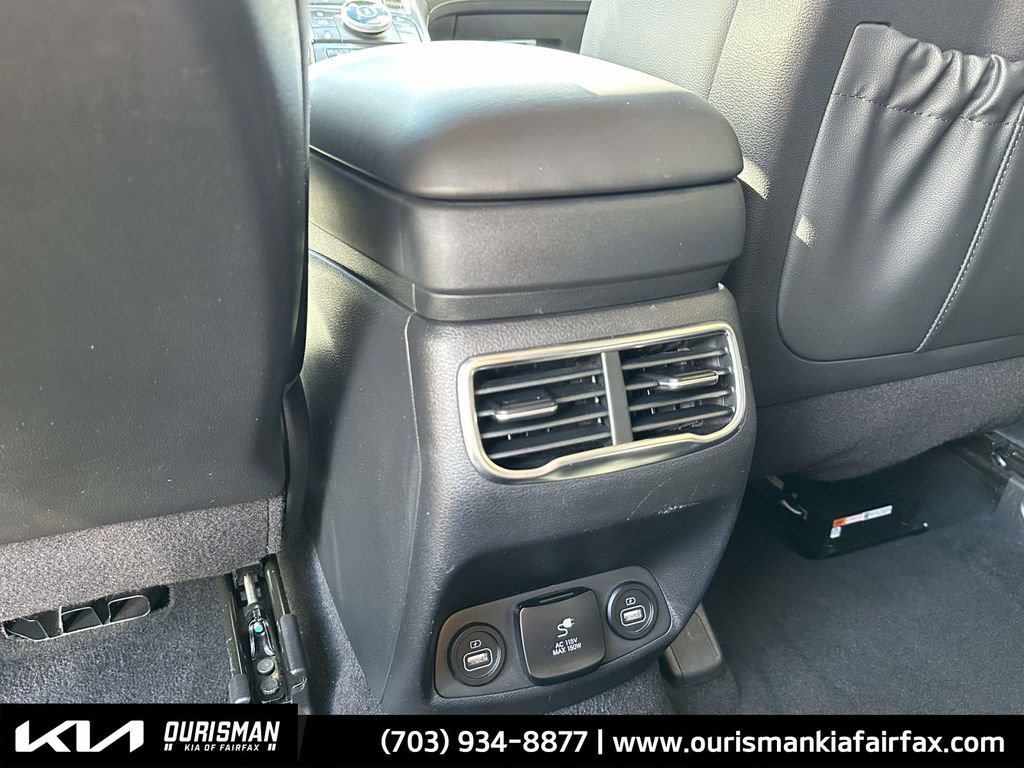 Used 2023 Hyundai Santa Fe Limited image 17