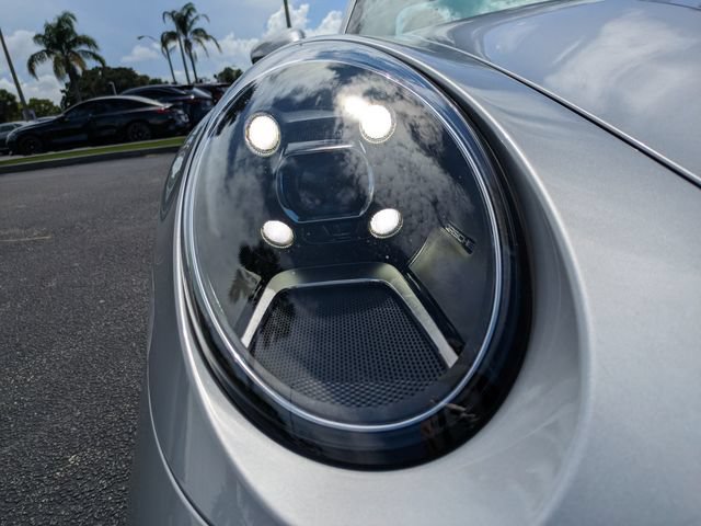 Used 2024 Porsche 911 Carrera RWD image 10