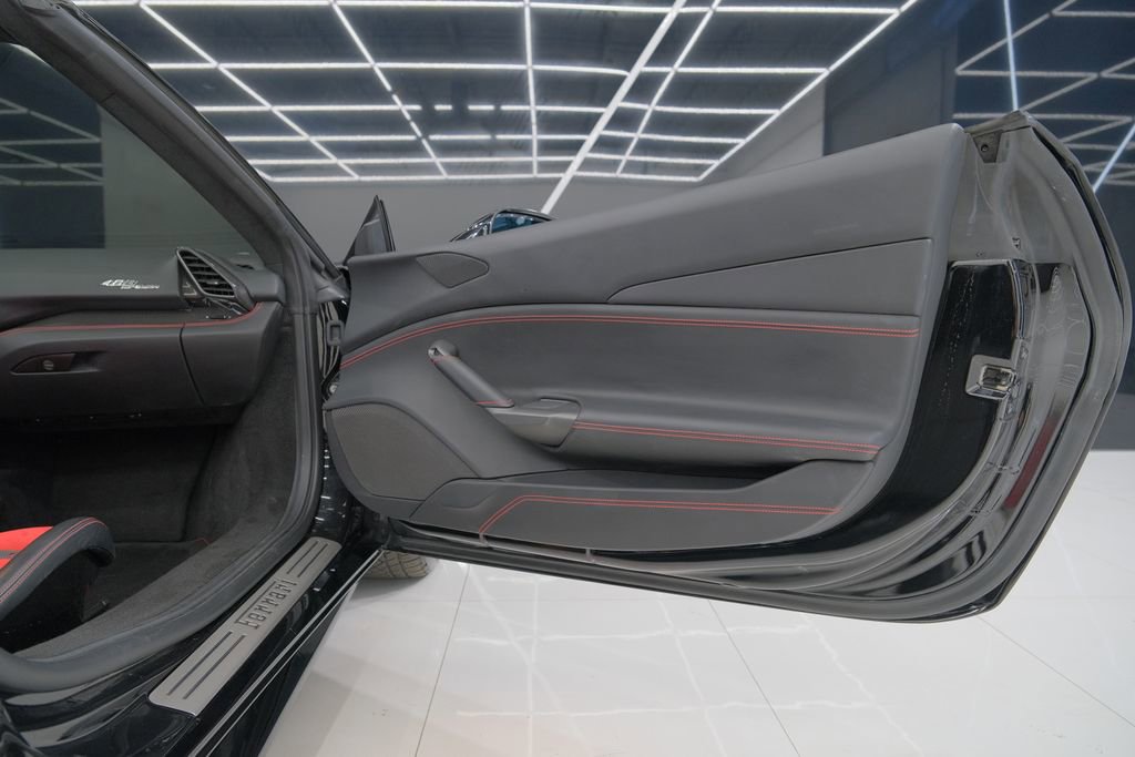 Used 2019 Ferrari 488 Spider image 40
