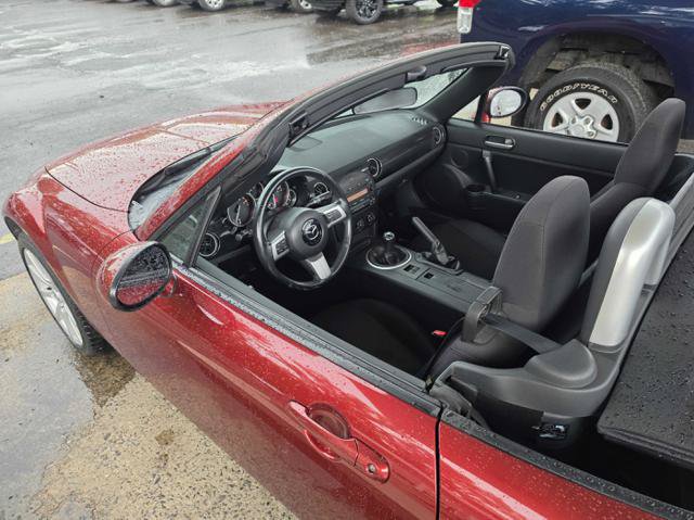Used 2008 MAZDA MX-5 Miata Touring RWD image 10