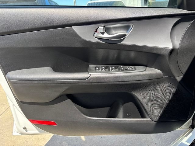 Used 2023 Kia Forte LXS FWD image 17