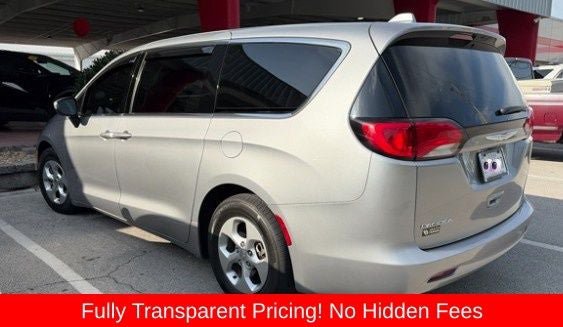 Used 2017 Chrysler Pacifica LX w/ Tire & Wheel Group FWD image 6