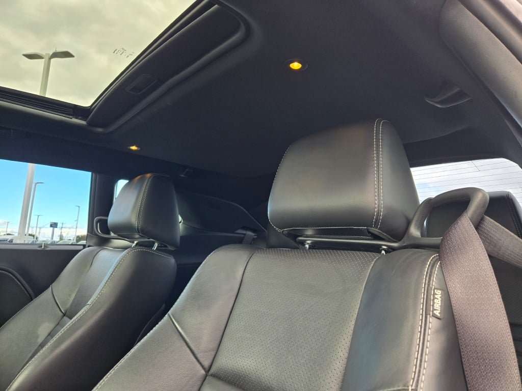 Used 2012 Dodge Challenger R/T Plus RWD image 19