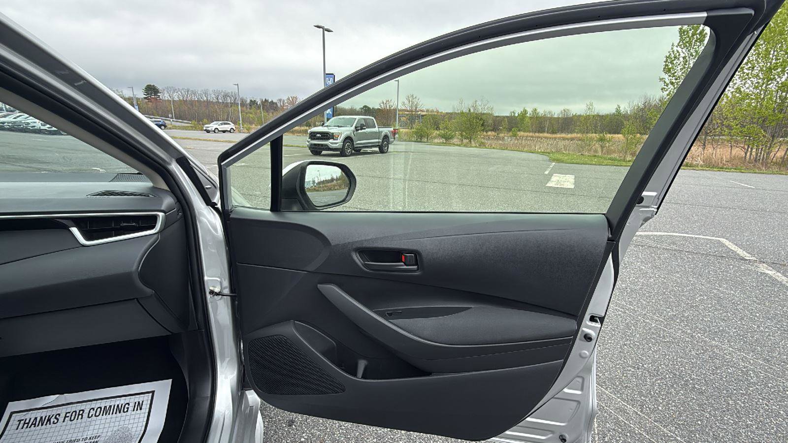Used 2022 Toyota Corolla LE FWD image 16