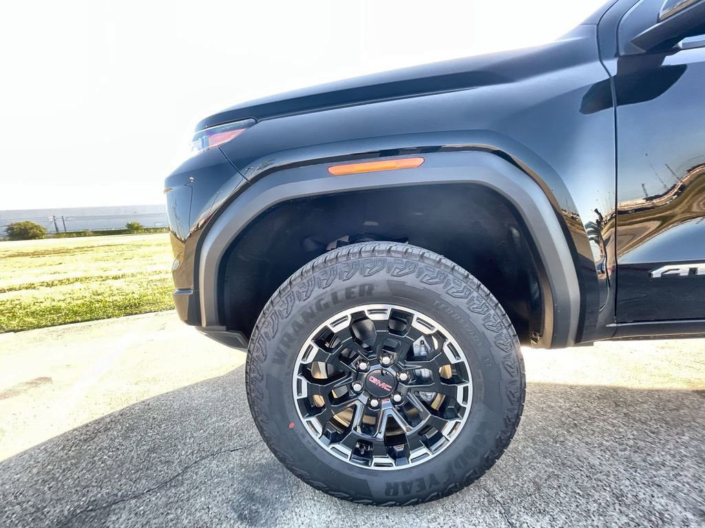 New 2026 GMC Canyon AT4 image 42