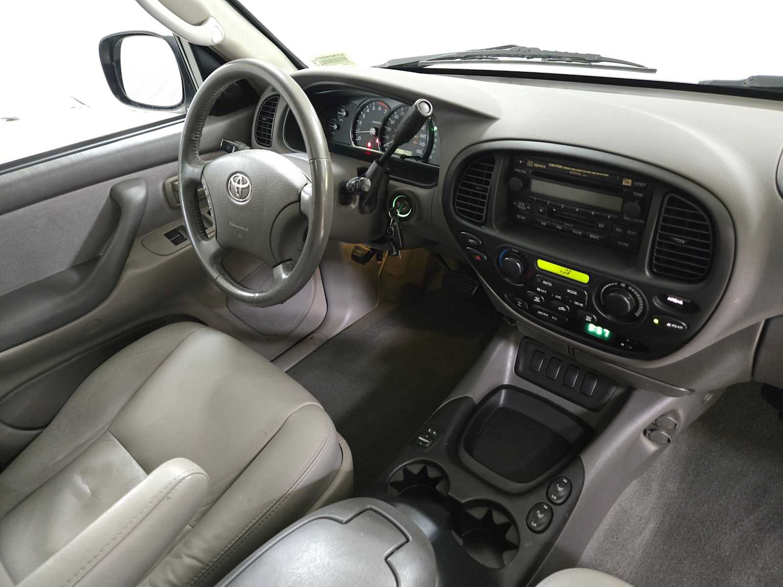 Used 2007 Toyota Sequoia SR5 AWD/4WD image 10