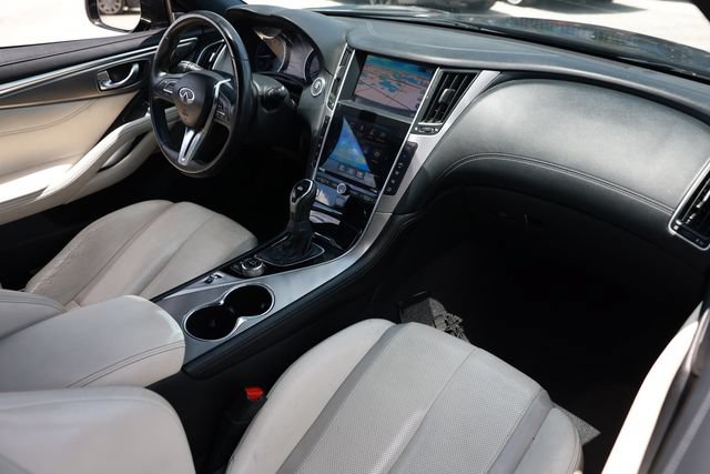 Used 2017 INFINITI Q60 3.0t w/ Premium Plus Package 3.0T RWD image 21