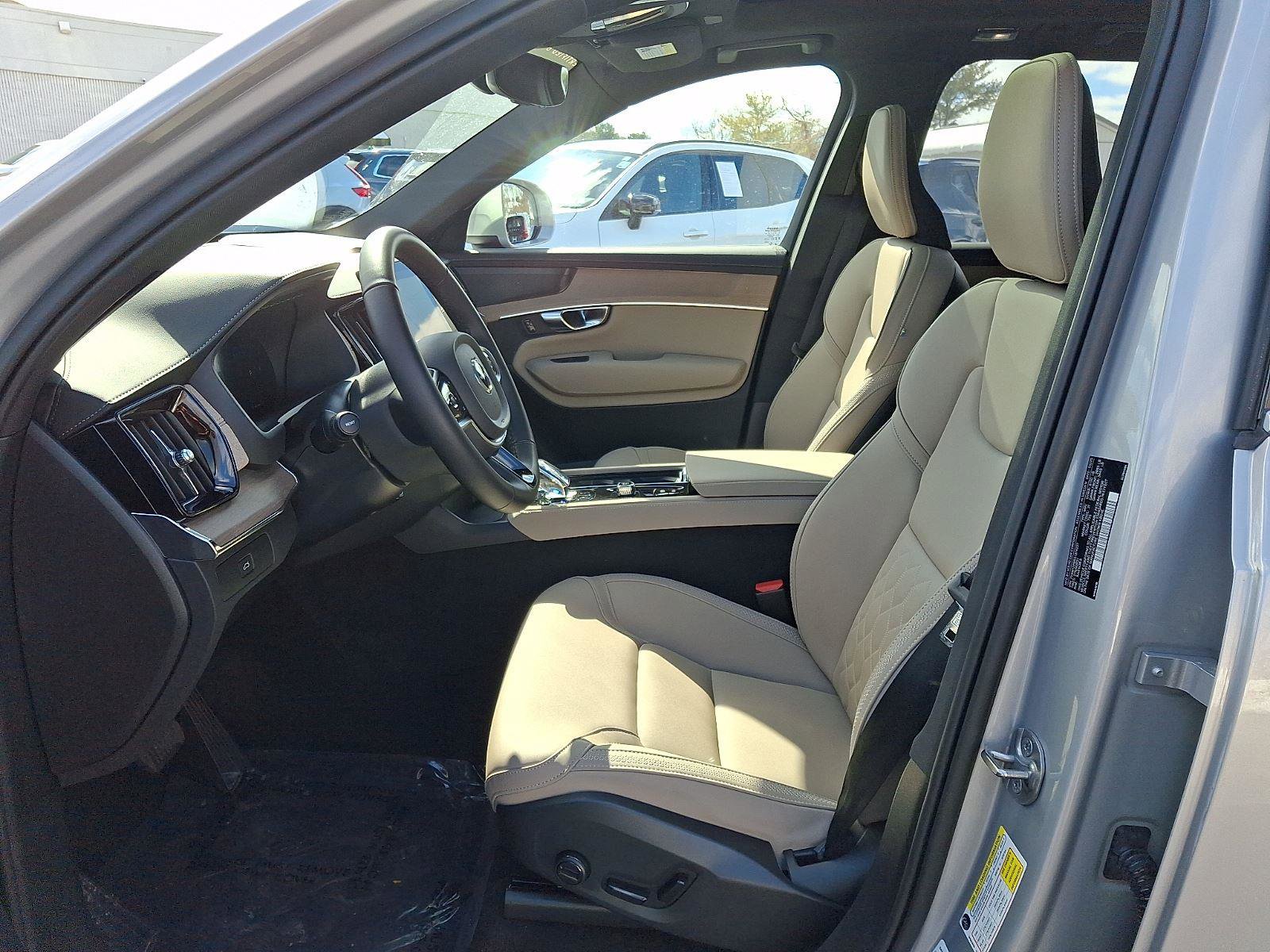 Certified 2025 Volvo XC90 B5 Plus image 15