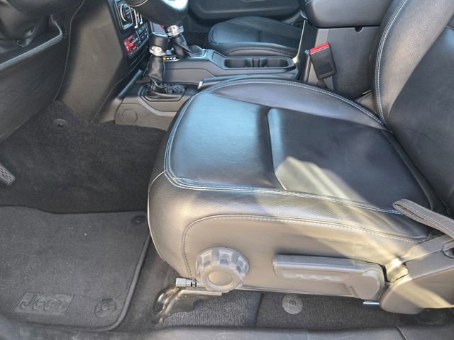 Used 2023 Jeep Wrangler Unlimited Rubicon 4xe w/ Steel Bumper Group image 23