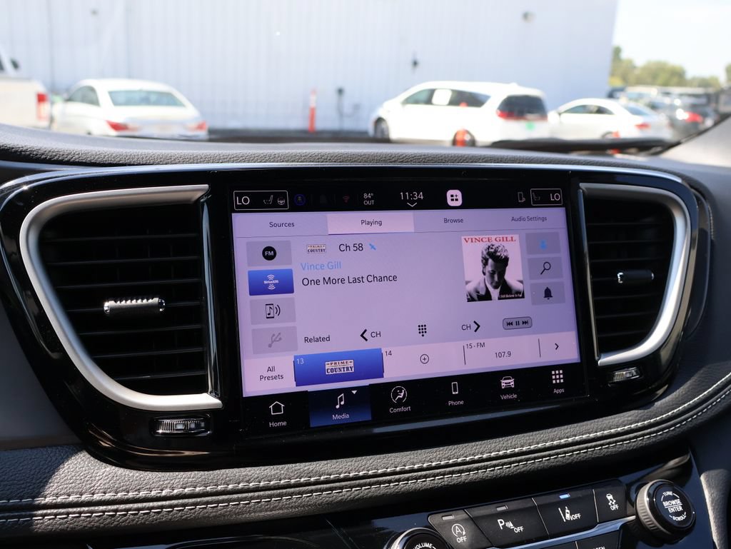 New 2026 Chrysler Pacifica Select FWD image 34