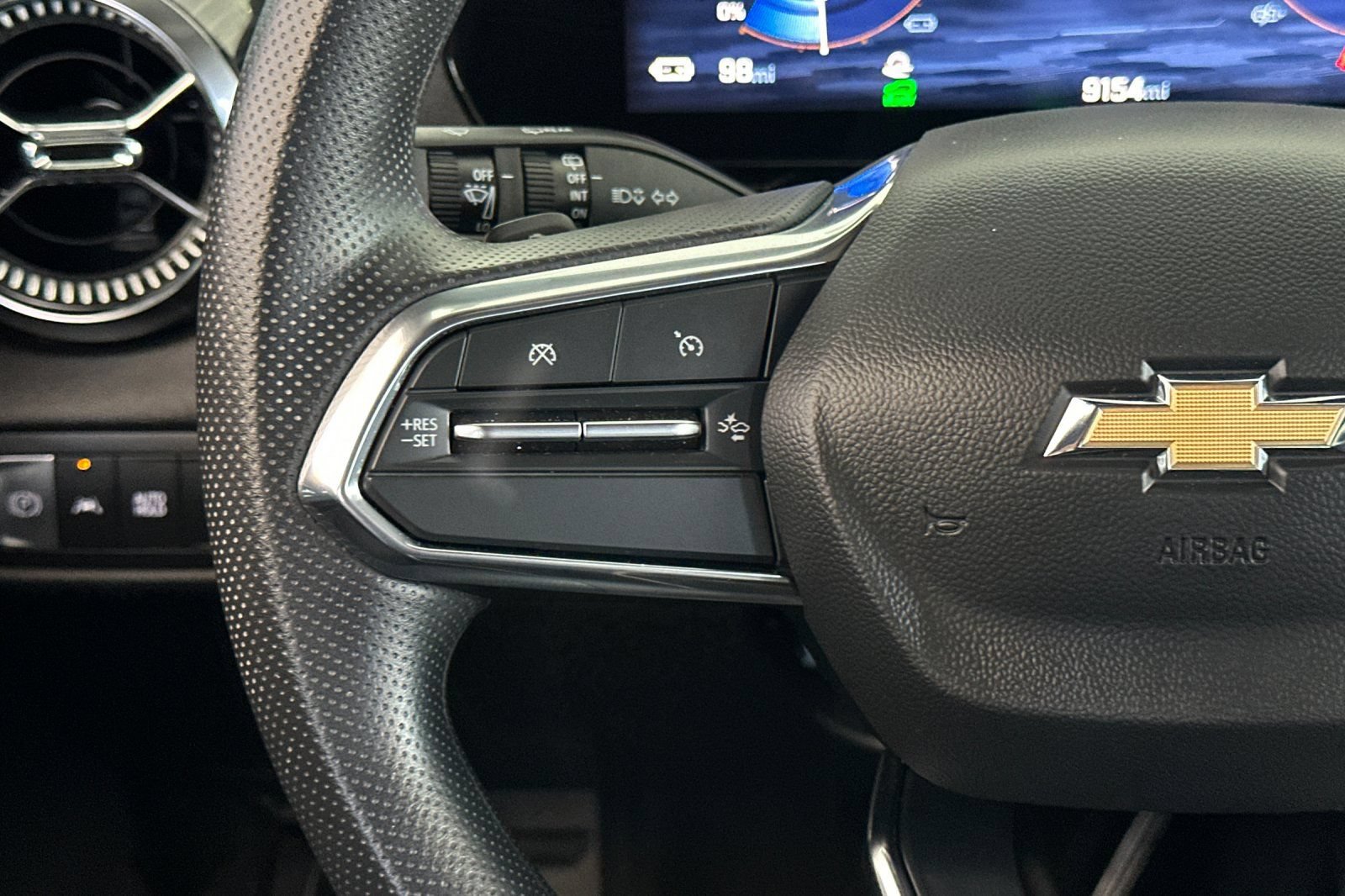 Used 2025 Chevrolet Blazer EV LT FWD image 31