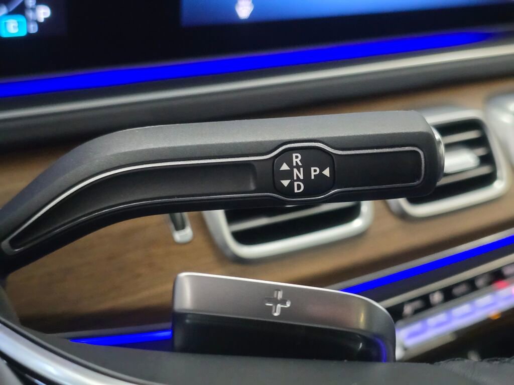 Used 2025 Mercedes-Benz GLE 350 4MATIC image 17