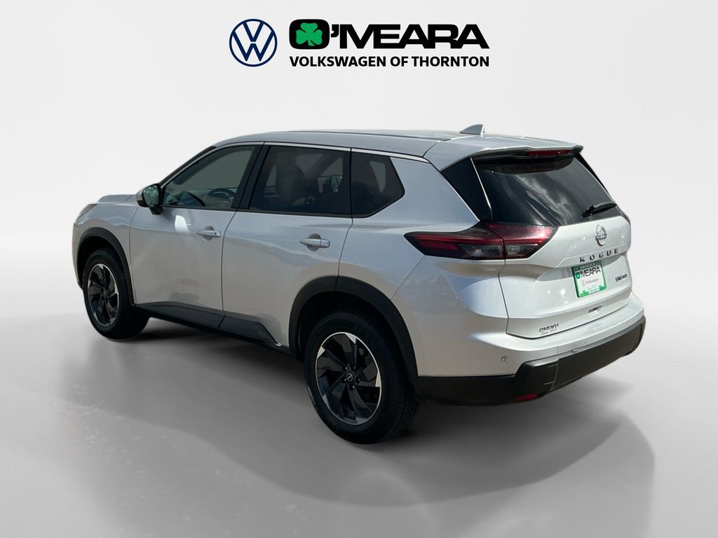 Used 2024 Nissan Rogue SV AWD/4WD image 3