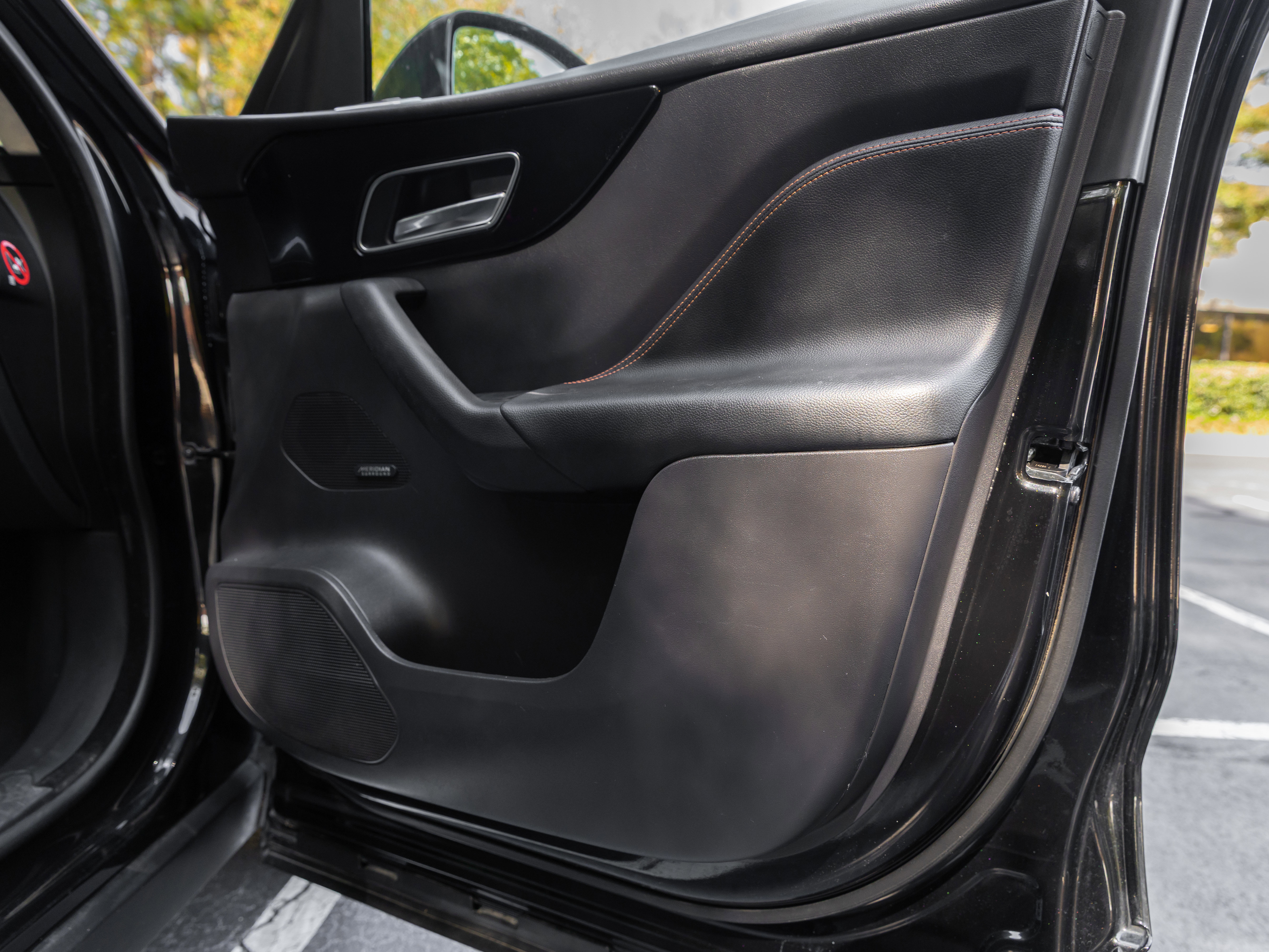 Used 2019 Jaguar F-PACE Prestige image 32