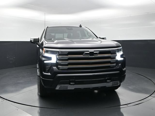Used 2022 Chevrolet Silverado 1500 High Country w/ Technology Package AWD/4WD image 5