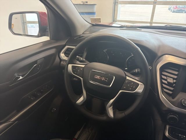 Used 2023 GMC Acadia SLT image 32