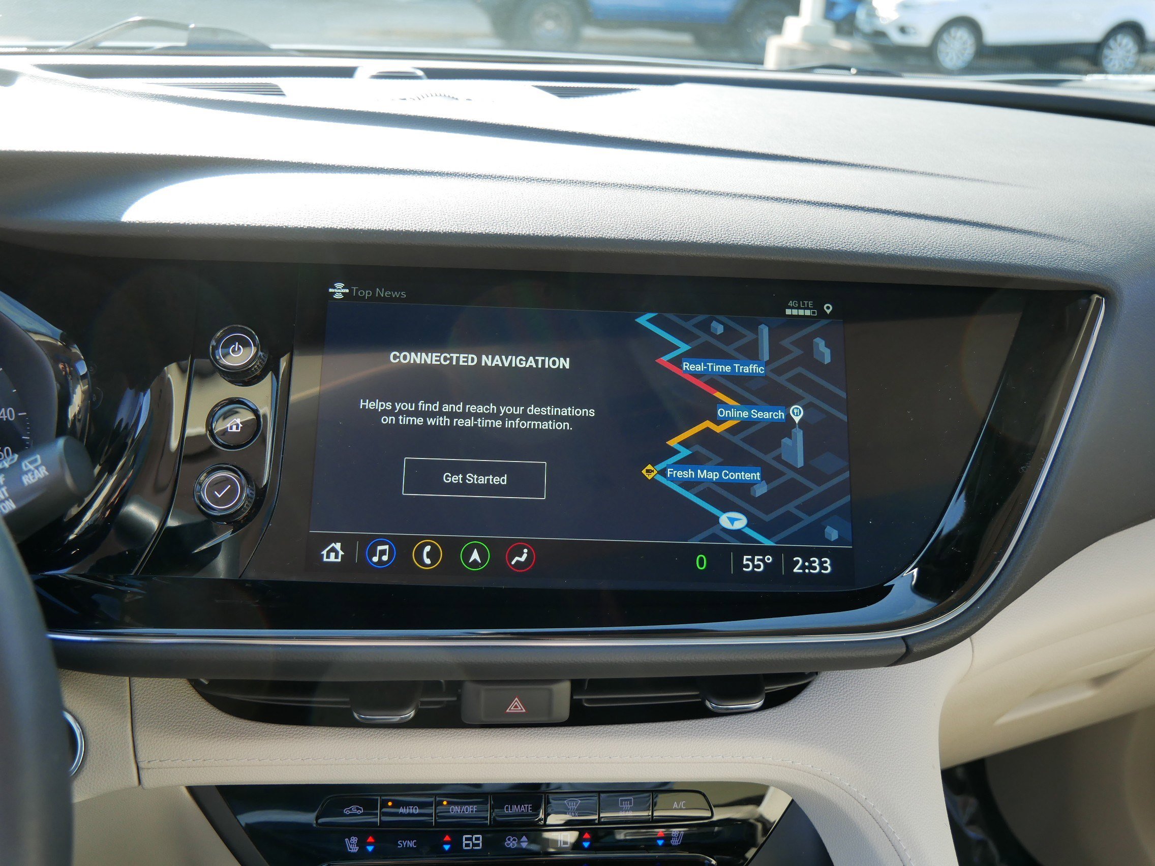 Used 2022 Buick Envision Avenir w/ Technology Package II image 32