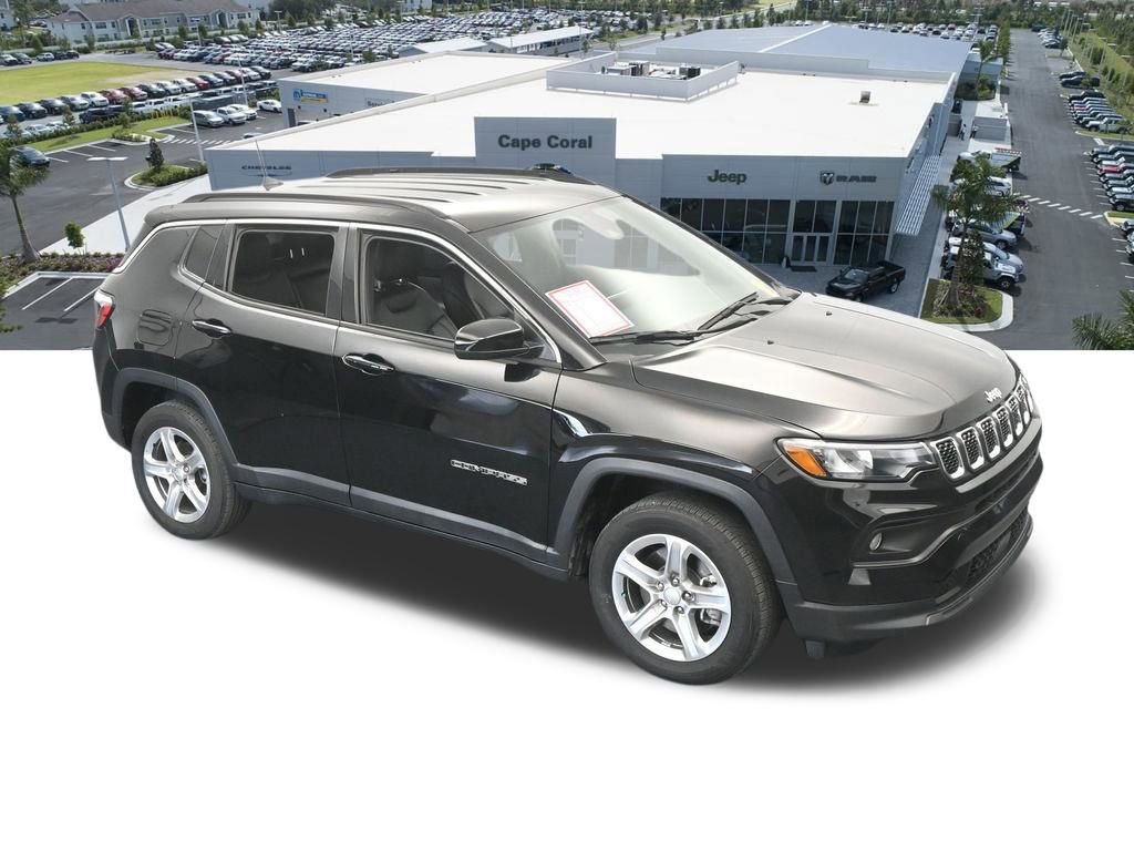 Used 2024 Jeep Compass Latitude image 50