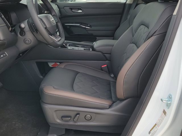 New 2026 Nissan Pathfinder Platinum image 6