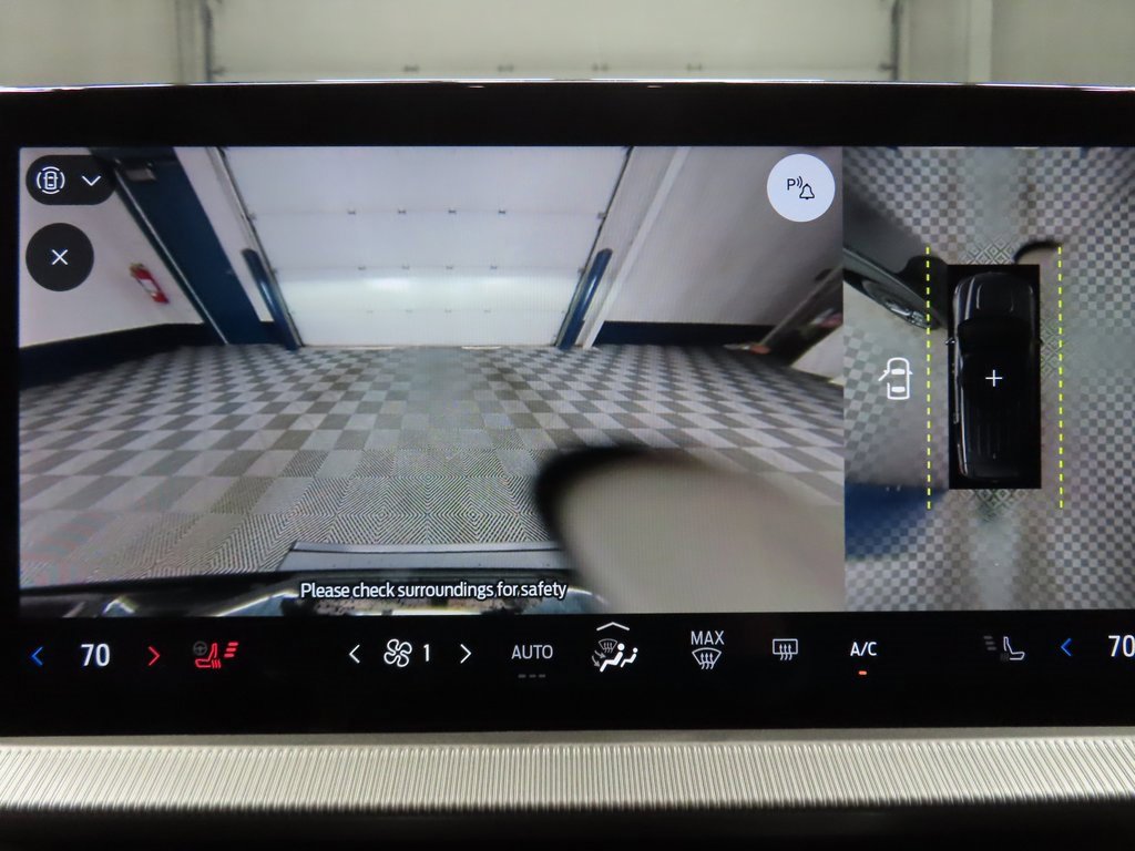 Used 2025 Ford Explorer ST image 17