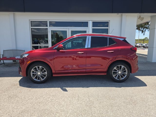 Certified 2022 Buick Encore GX Essence w/ Advanced Technology Package FWD image 4
