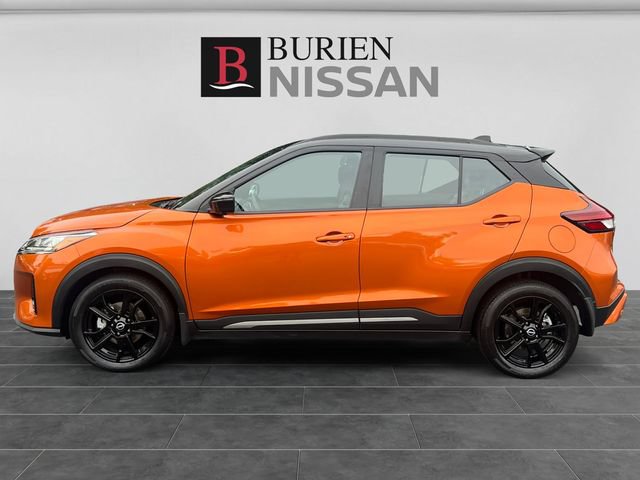 Used 2024 Nissan Kicks SR w/ SR Premium Package FWD image 2