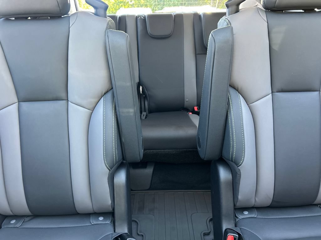 Certified 2025 Subaru Ascent Onyx Edition AWD/4WD image 34