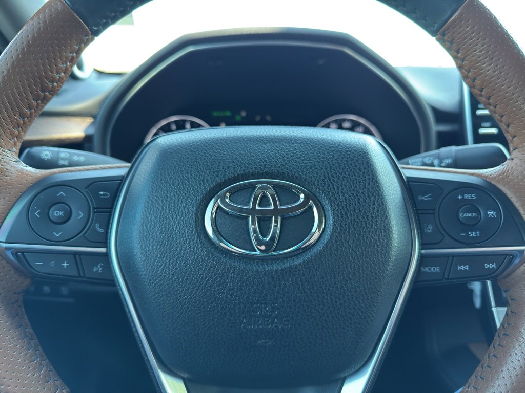 Used 2019 Toyota Avalon Limited w/ Advanced Safety Package FWD image 15