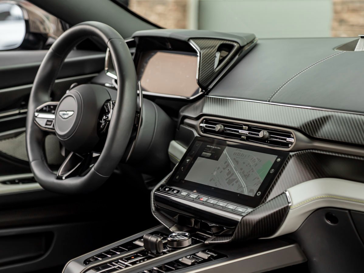 Used 2025 Aston Martin Vanquish image 25