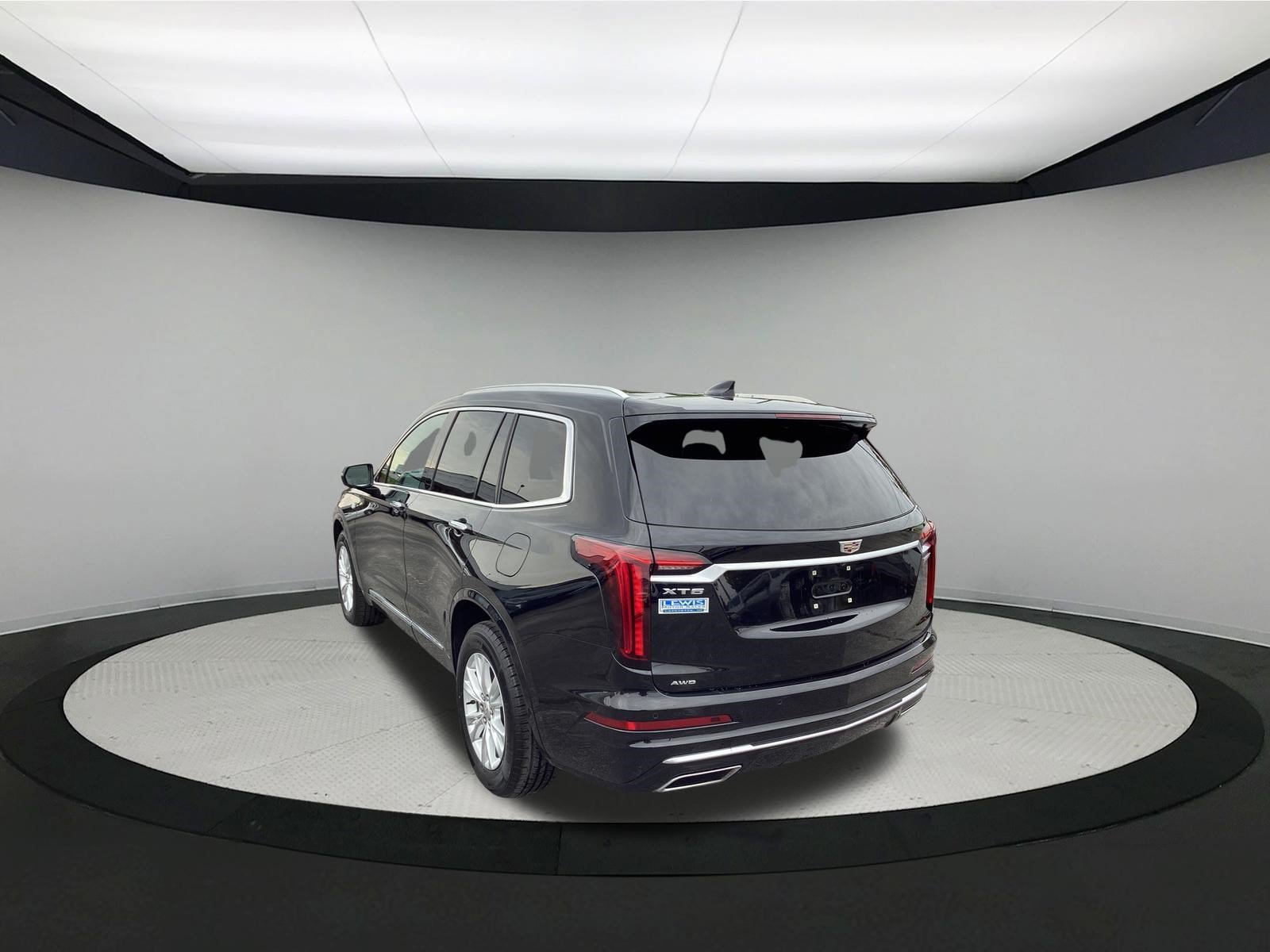 Used 2024 Cadillac XT6 Luxury w/ LPO, Floor Liner Package AWD/4WD image 6