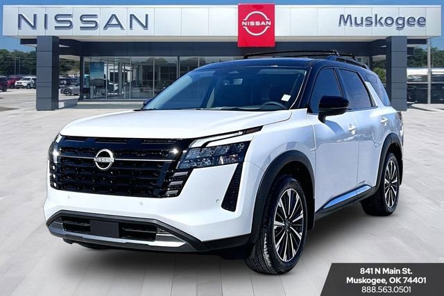 New 2026 Nissan Pathfinder Platinum image 2