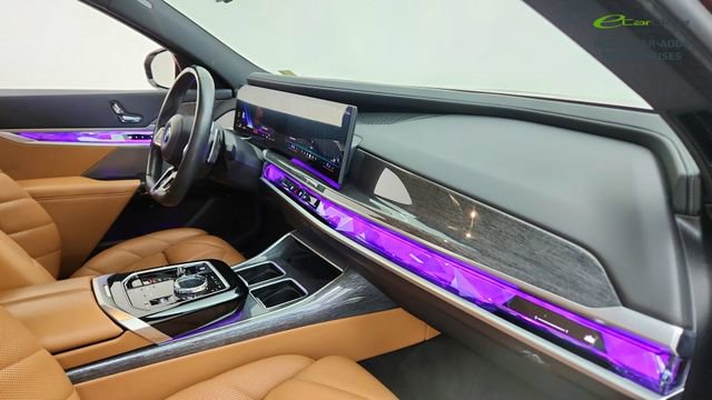 Used 2023 BMW 740i image 20